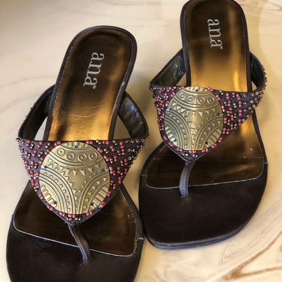 Shoes - Picture 3 of 7